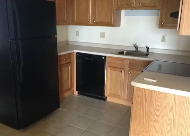 Photo of 497 Silver St, Manchester, NH 03103