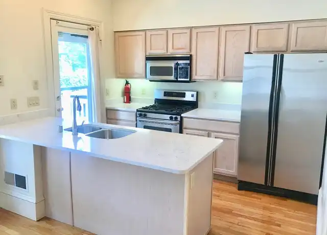 Property at 10 E Concord St, Boston, MA, 02118, 4 beds, 4.5 baths, [object Object]