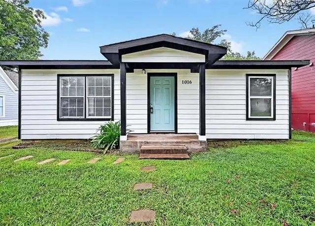 Property at 1016 W Crawford St, Denison, TX, 75020, 2 beds, 1 bath, [object Object]