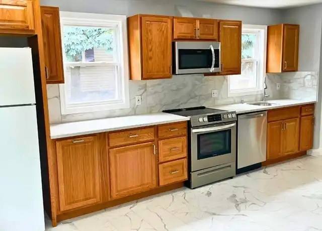 Property at 25 Hazel St Unit 1, Salem, MA, 01970, 3 beds, 1 bath, [object Object]