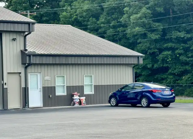 Property at 1220 Davis Ferry Rd, Loudon, TN, 37774, 2 beds, 2 baths, [object Object]