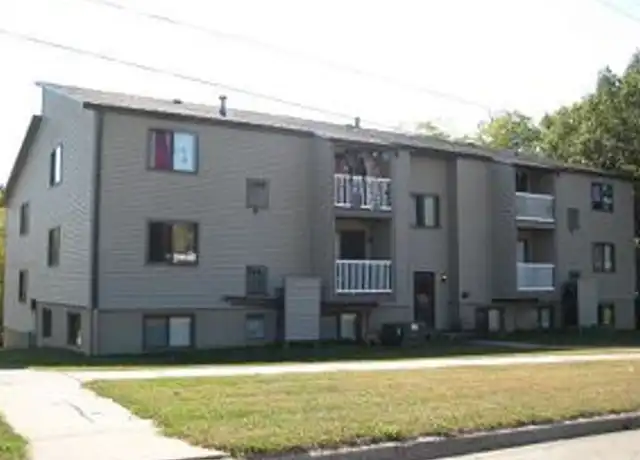 Property at 3215 Pioneer Ave SE, Cedar Rapids, IA, 52403, 2 beds, 1 bath, [object Object]