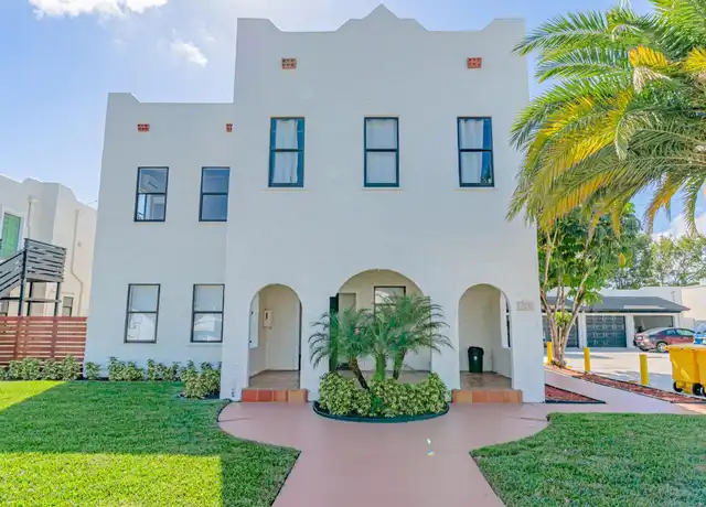 Property at 420 Kanuga Dr Unit 2, West Palm Beach, FL, 33401, 1 bed, 1 bath, [object Object]