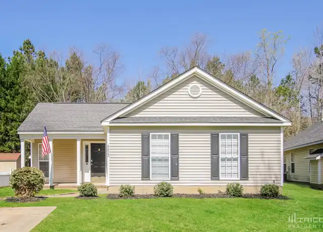 Property at 8623 Treyburn Dr, Charlotte, NC, 28216, 3 beds, 2 baths, [object Object]