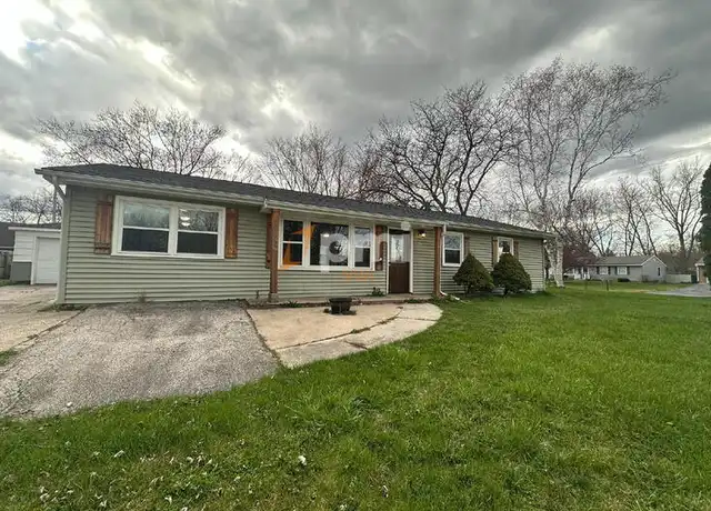 Property at 642 Oxford Rd, Valparaiso, IN, 46385, 3 beds, 1 bath, [object Object]