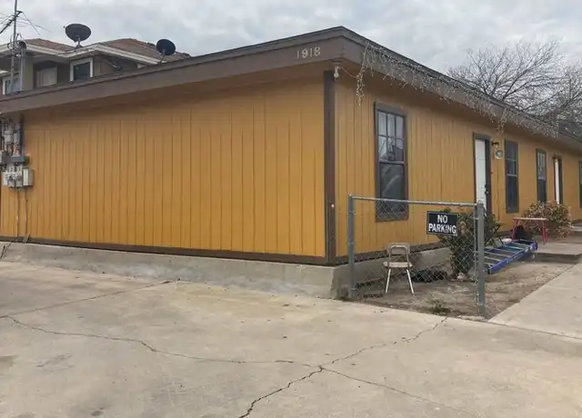 Property at 1918 N Smith Ave Apt 2, Laredo, TX, 78043, 2 beds, 1 bath, [object Object]
