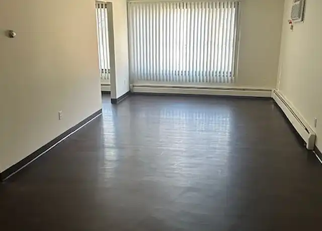 Property at Xerxes Manor Apartments - 5625 Xerxes Ave S, Minneapolis, MN, 55410, 2 beds, 1.5 baths, [object Object]