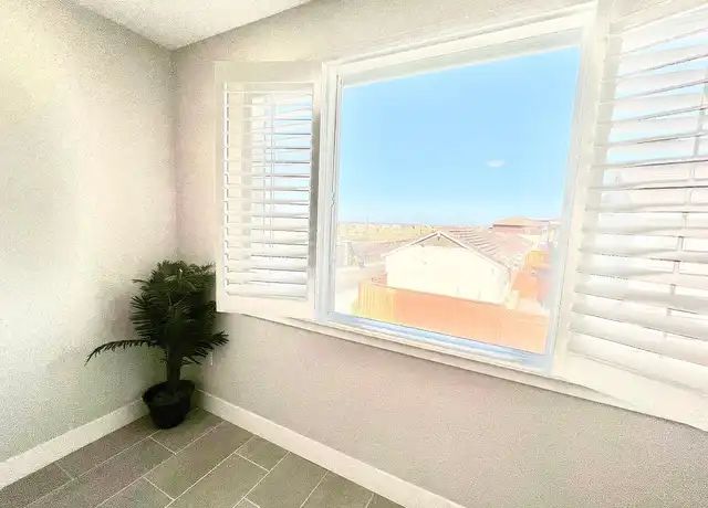 Property at 1622 S Central Pkwy, Tracy, CA, 95391, 1 bed, 1.5 baths, [object Object]