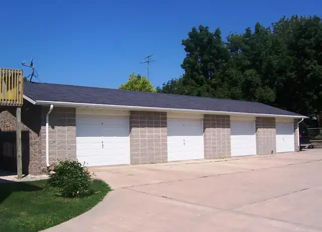 Property at 1108 Clement St Unit 2, Watertown, WI, 53094, 2 beds, 1 bath, [object Object]