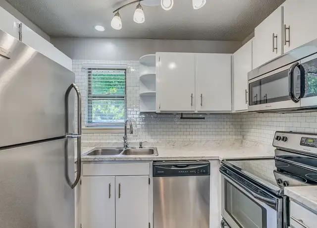Photo of 621 Memorial Dr, Chattanooga, TN 37415
