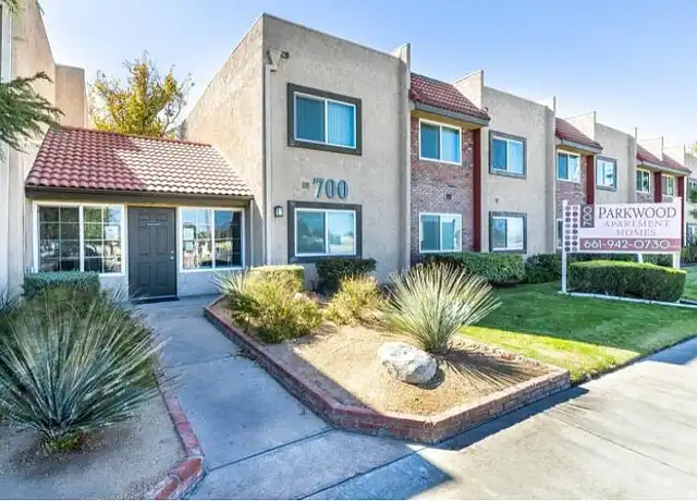 Property at Parkwood Apartments - 700 W Avenue I, Lancaster, CA, 93534, 1-2 bed, 1-2 bath, [object Object]
