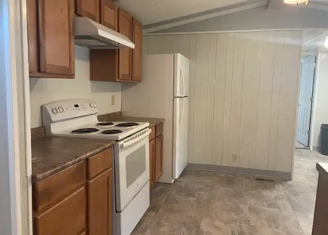 Property at 191 Lindenview Cir, Rogersville, MO, 65742, 2 beds, 1.5 baths, [object Object]