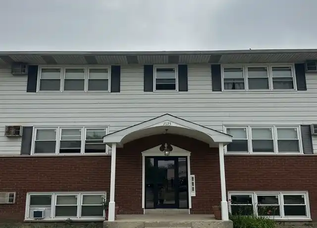 Property at 1025 N Farnsworth Ave Unit H, Aurora, IL, 60505, 2 beds, 1 bath, [object Object]