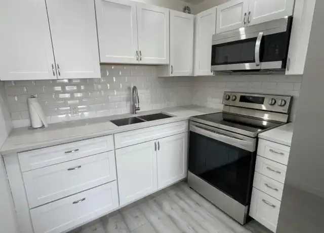 Property at 227 Fanshaw F Unit F, Boca Raton, FL, 33434, 2 beds, 1.5 baths, [object Object]