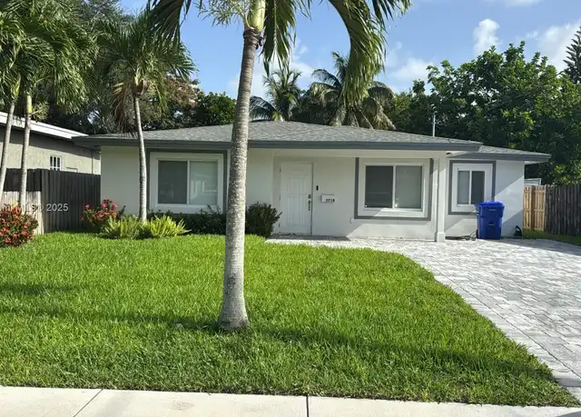 Property at 2710 Grant St, Hollywood, FL, 33020, 2 beds, 2 baths, [object Object]