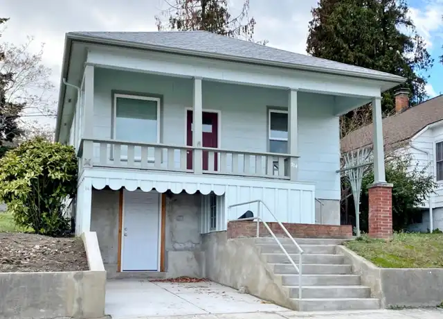 Property at 214 E 12th St, The Dalles, OR, 97058, 2 beds, 1 bath, [object Object]