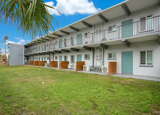 Property at The Blackwell - 815 Washington St, Leesburg, FL, 34748, 0-1 beds, 1 bath, [object Object]