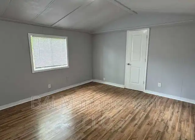 Property at 298 Wares Cross Rd, Lagrange, GA, 30240, 3 beds, 1 bath, [object Object]