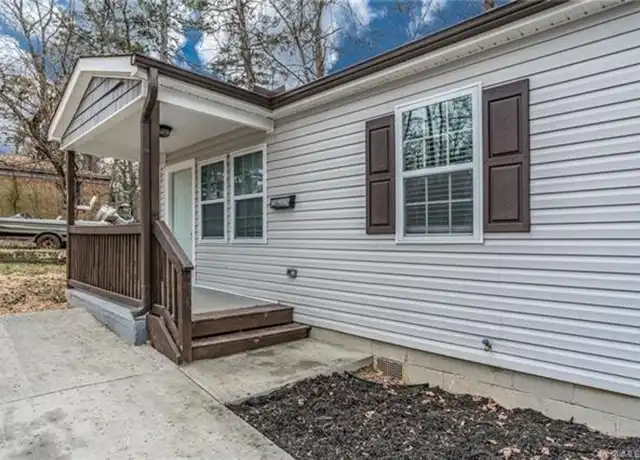 Property at 2213 Kennesaw Dr, Charlotte, NC, 28216, 2 beds, 1 bath, [object Object]