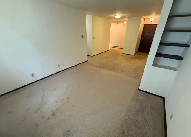Property at 425 E Henry Clay St #105, Whitefish Bay, WI, 53217, 2 beds, 2 baths, [object Object]