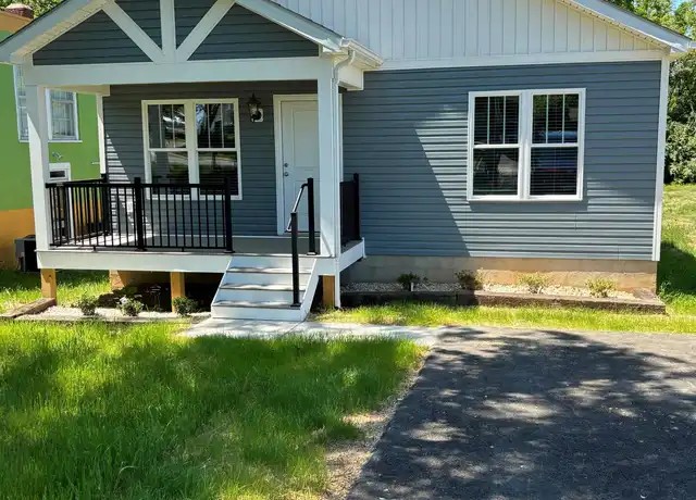 Property at 2018 Purcell Ave NE, Roanoke, VA, 24012, 2 beds, 1 bath, [object Object]