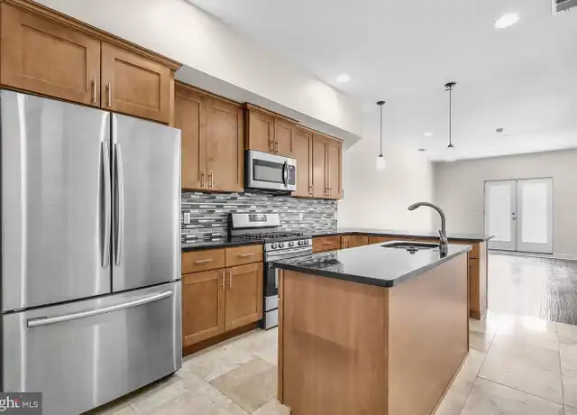 Property at 2050 Frankford Ave Unit B, Philadelphia, PA, 19125, 2 beds, 1.5 baths, [object Object]