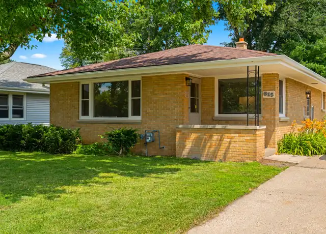 Property at 815 N Roosevelt Ave, Oconomowoc, WI, 53066, 3 beds, 2 baths, [object Object]