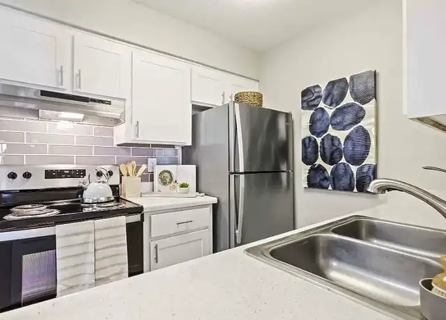 Property at Portola Glendale - 6801 W Ocotillo Rd, Glendale, AZ, 85303, 1-2 bed, 1-2 bath, [object Object]