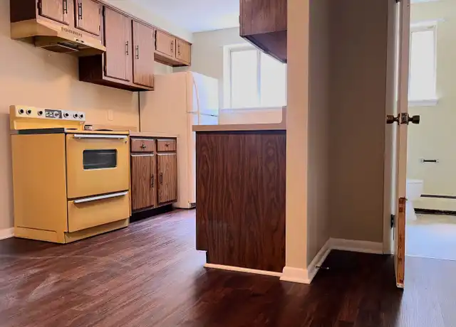 Property at 352 Robert Dr Unit 1, North Tonawanda, NY, 14120, 2 beds, 1 bath, [object Object]