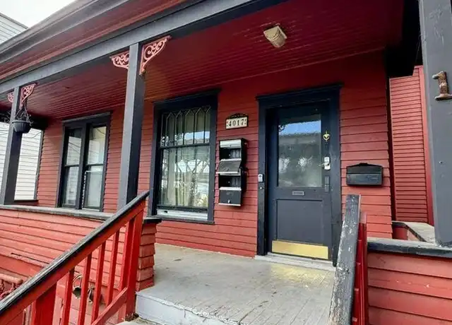 Property at 4017 5th Ave NE Unit 2e, Seattle, WA, 98105, 1 bed, 3 baths, [object Object]