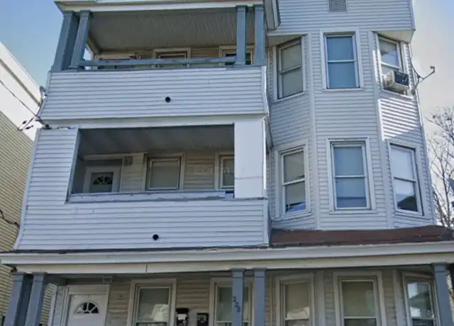 Property at 220 Sheridan St Unit 4, Bridgeport, CT, 06610, 4 beds, 1 bath, [object Object]
