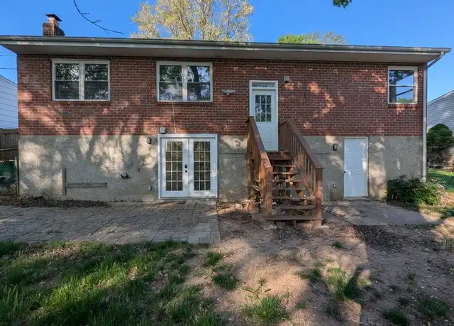 Property at 10129 Charington Rd, Cockeysville, MD, 21030, 2 beds, 1 bath, [object Object]