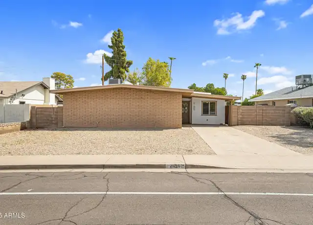 Property at 2439 S Dorsey Ln, Tempe, AZ, 85282, 4 beds, 2 baths, [object Object]