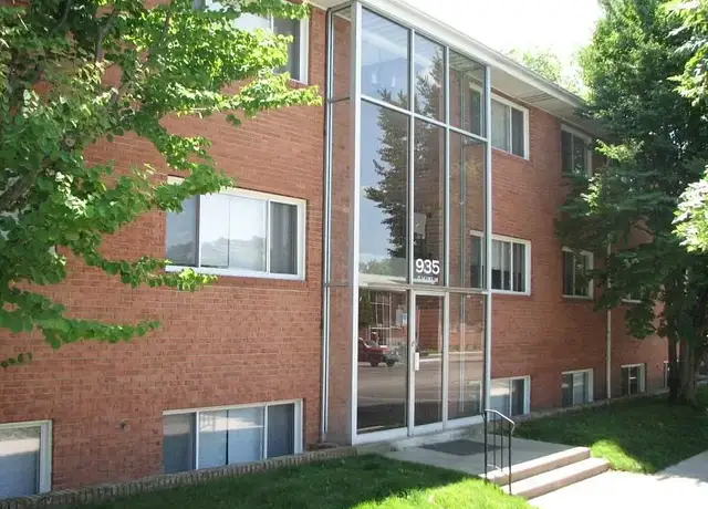 Photo of 933 Wilmington Ave, Dayton, OH 45420