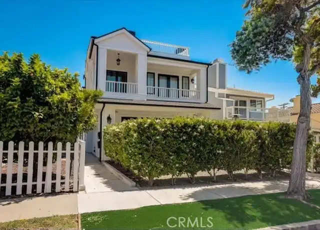 Property at 512 1/2 Jasmine Ave, Corona del Mar, CA, 92625, 2 beds, 2.5 baths, [object Object]