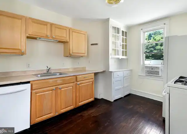 Property at 16 E Eagle Rd, Havertown, PA, 19083, 2 beds, 1 bath, [object Object]
