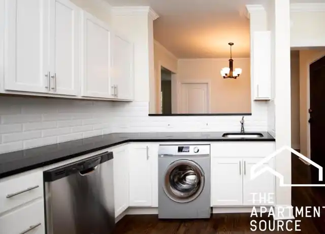 Property at 314 Lee St, Evanston, IL, 60202, 2 beds, 1 bath, [object Object]