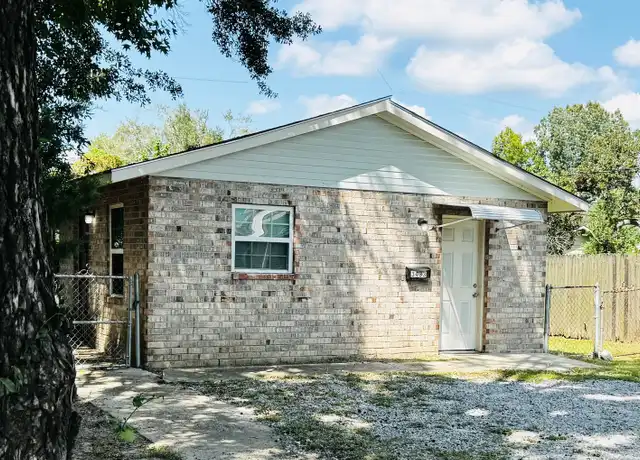 Property at 3433 Hollywood St, Baton Rouge, LA, 70805, 3 beds, 1 bath, [object Object]
