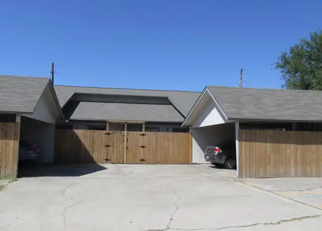 Property at 5741 Crestmore Dr Unit Crestmore 5741 Schlesinger, Corpus Christi, TX, 78415, 2 beds, 2 baths, [object Object]