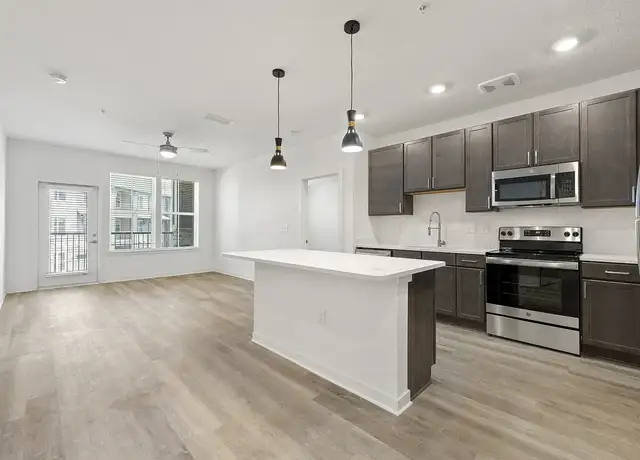 Photo of 1000 Overton LOOP, McDonough, GA