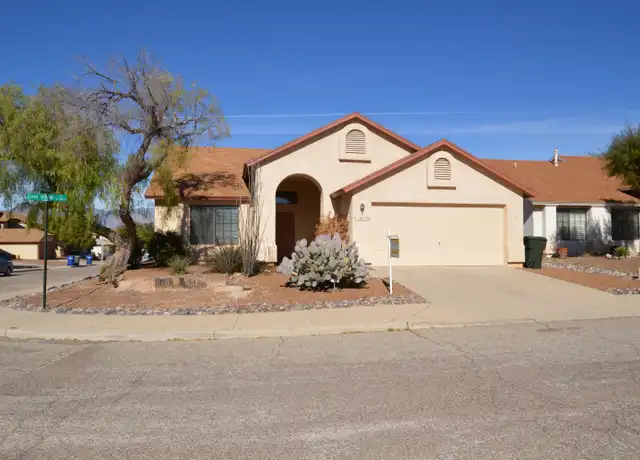 Property at 10133 E Essex Village Dr, Tucson, AZ, 85748, 3 beds, 2 baths, [object Object]