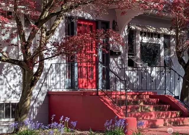 Property at 5502 20th Ave NE, Seattle, WA, 98105, 6 beds, 4 baths, [object Object]