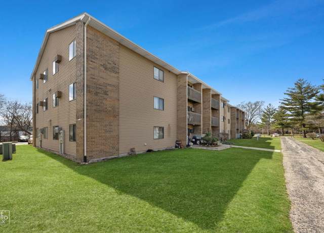 Photo of 645 Virginia Rd #224, Crystal Lake, IL 60014