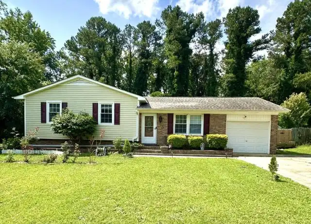 Property at 246 Azalea Dr, Spring Lake, NC, 28390, 3 beds, 1.5 baths, [object Object]