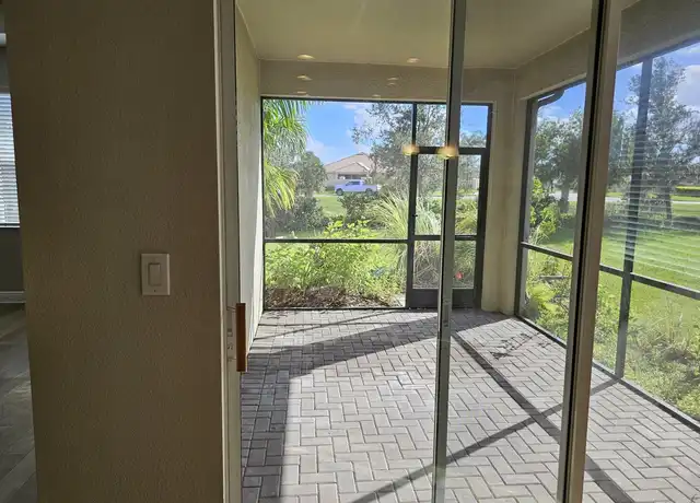 Property at 4877 Antrim Dr, Sarasota, FL, 34240, 5 beds, 3.5 baths, [object Object]