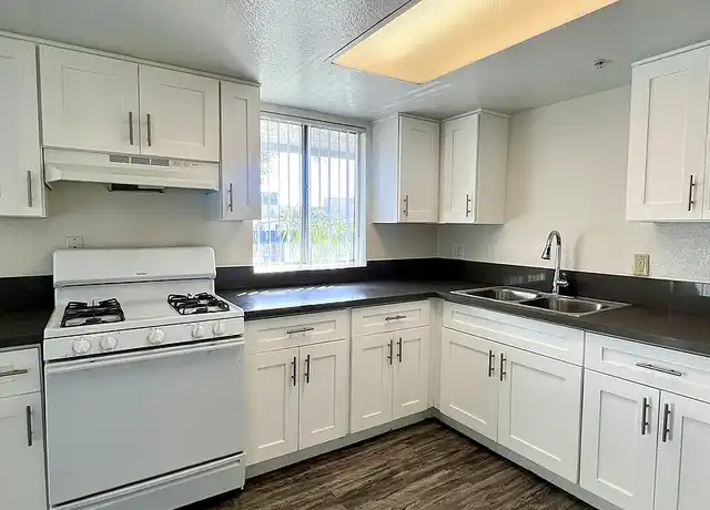 Property at Park Tower - 215 E 15th St, Santa Ana, CA, 92701, 1-2 bed, 1-2 bath, [object Object]