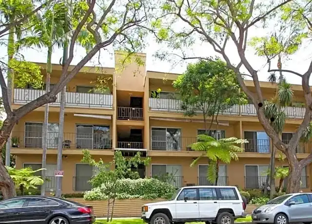 Property at 056 - Sunshine Palms - 1120 N Fuller Ave, West Hollywood, CA, 90046, 1 bed, 1 bath, [object Object]