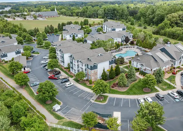 Photo of 106 Plantation Pointe Loop, Mooresville, NC 28117