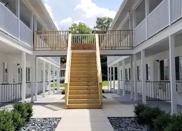 Property at 477 E State St, Sycamore, IL, 60178, 2 beds, 1 bath, [object Object]