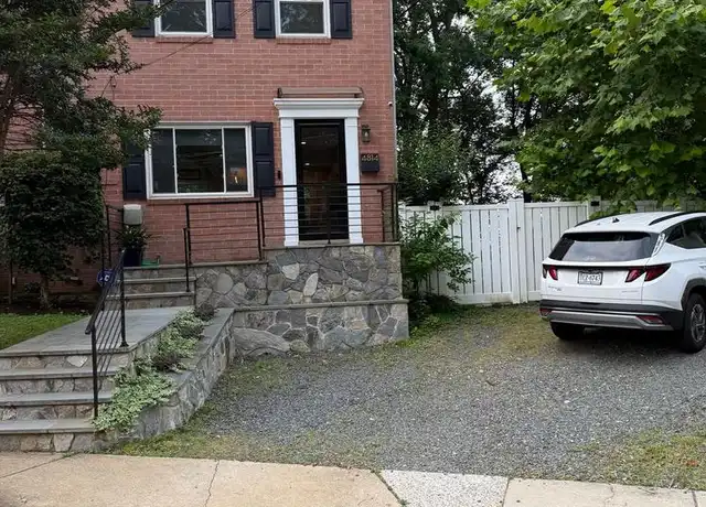 Property at 4814 20th Pl N, Arlington, VA, 22207, 3 beds, 2 baths, [object Object]